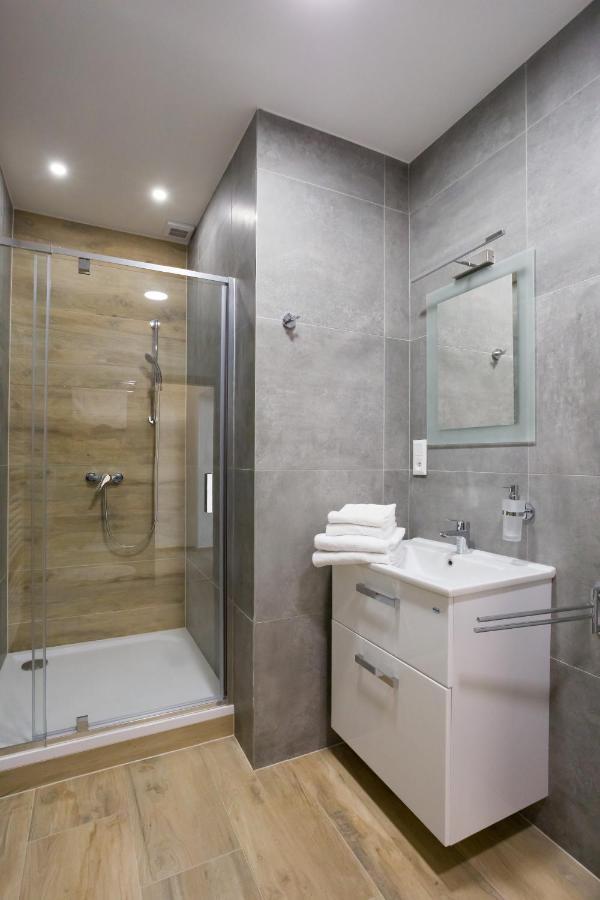 Luxusni Velky Apartman S Terasou V Centru Litomysle Exterior foto
