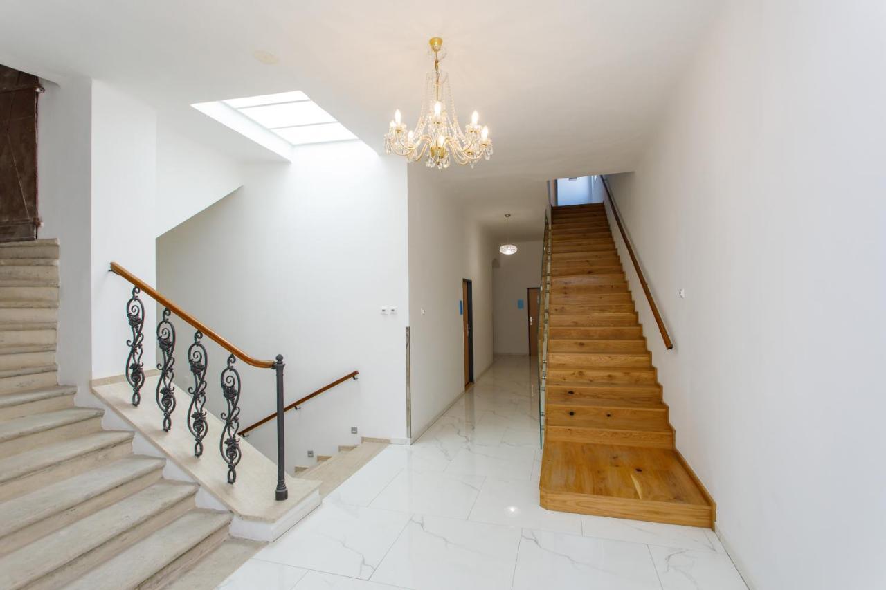 Luxusni Velky Apartman S Terasou V Centru Litomysle Exterior foto